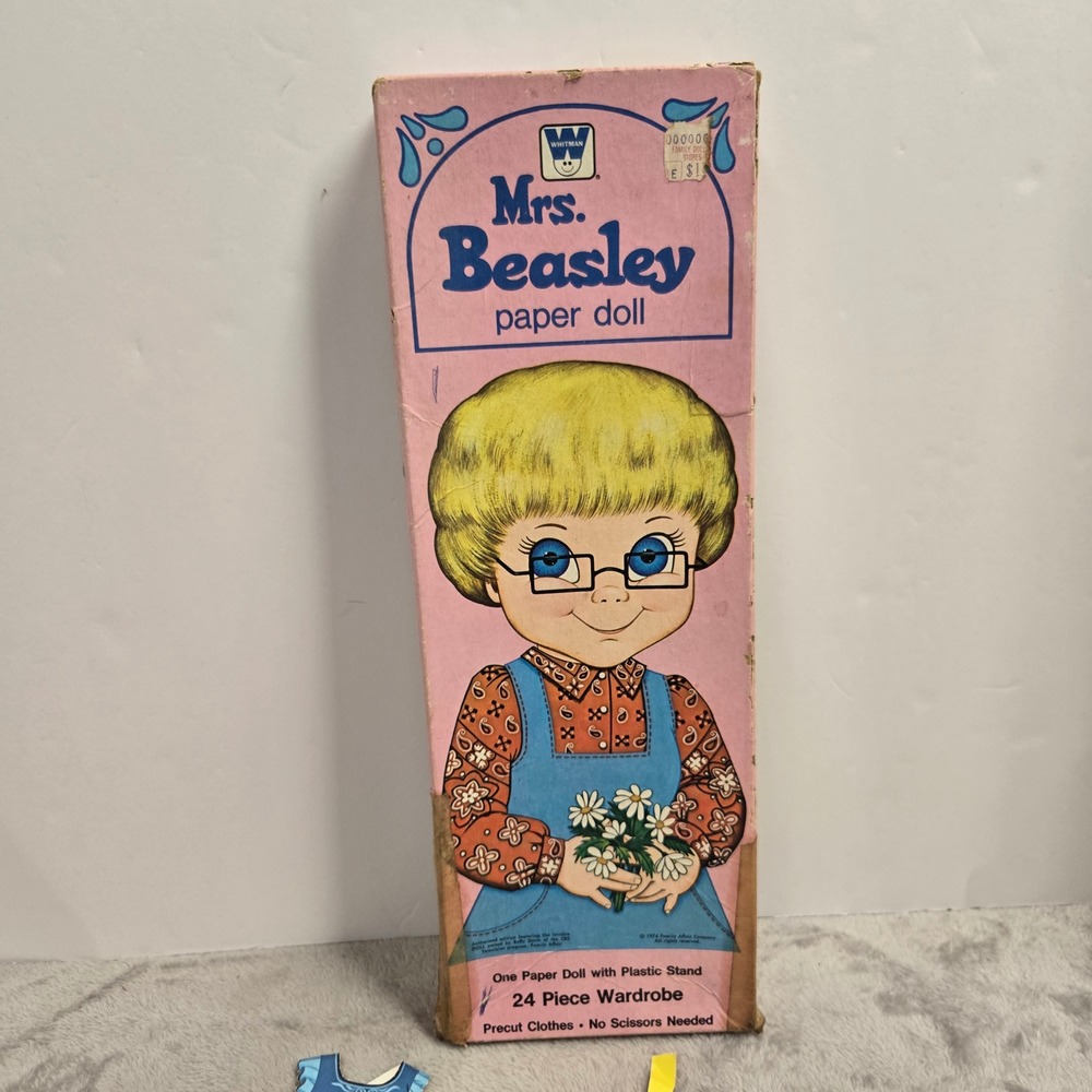 Vintage 1974 Whitman Mrs Beasley Paper Doll Family Affair 24 Piece Wardrobe Box